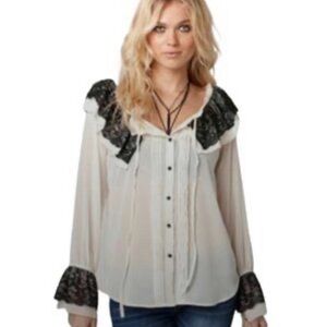 Andrew Charles Women's White and Black Lace Blouse size S
